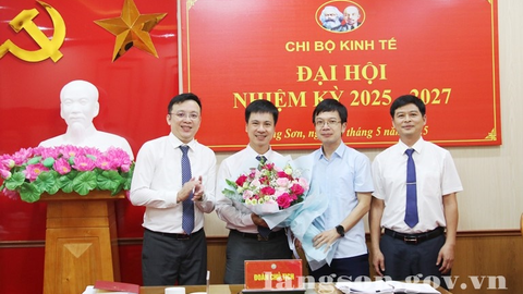 Đại hội Chi bộ Kinh tế nhiệm kỳ 2025 – 2027 thành công tốt đẹp