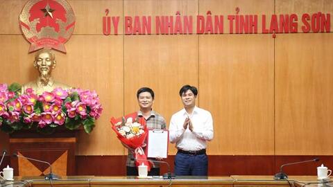 Công bố Quyết định của Chánh Văn phòng UBND tỉnh bổ nhiệm lãnh đạo các phòng chuyên môn và đơn vị trực thuộc Văn phòng UBND tỉnh