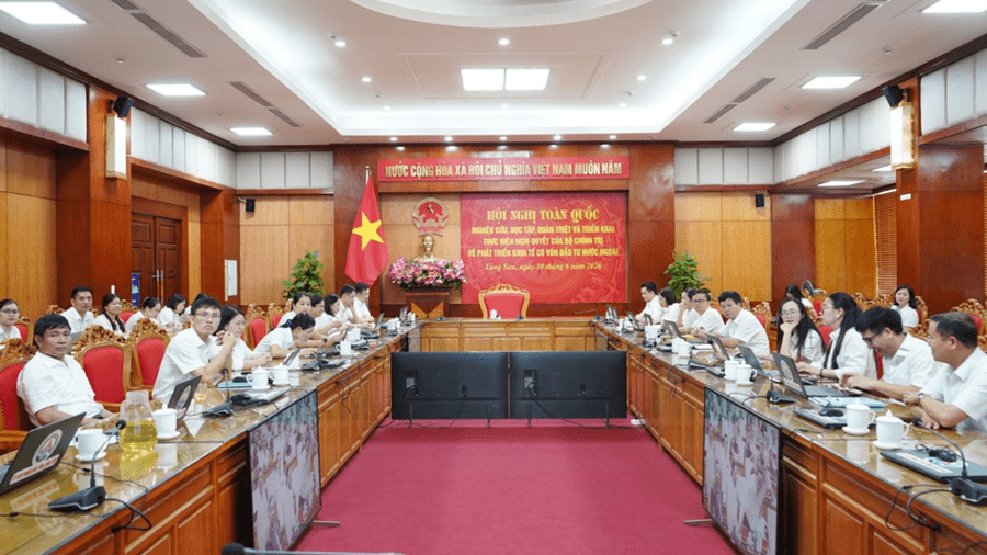 Đảng uỷ Văn phòng UBND tỉnh tham dự Hội nghị toàn quốc nghiên cứu, học tập, quán triệt và triển khai thực hiện Nghị quyết số 10-NQ/TW của Bộ Chính trị về phát triển kinh tế có vốn đầu tư nước ngoài